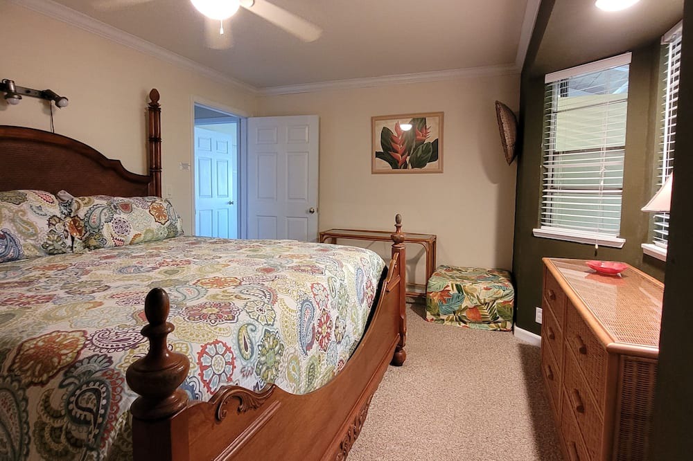 Photo of Bedroom in Holualoa