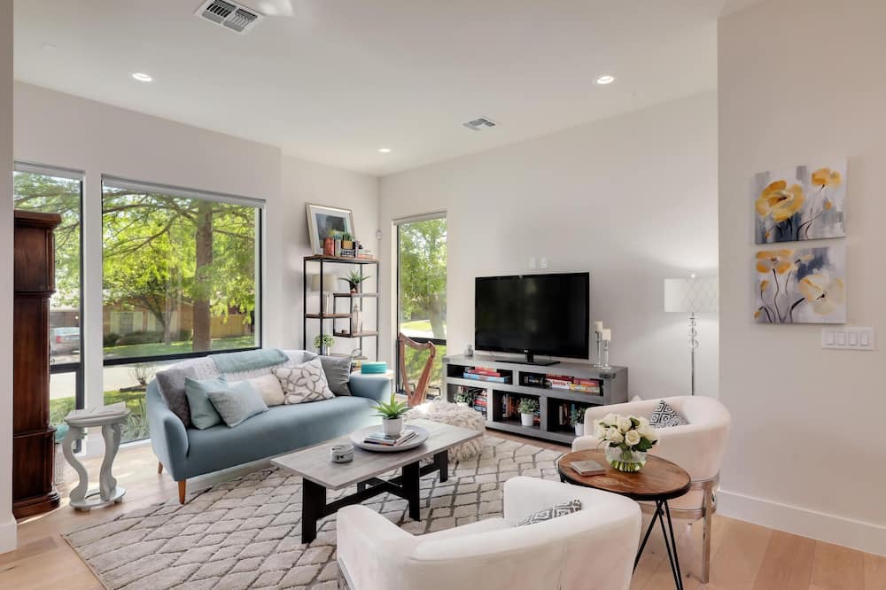 Photo of Bedroom in Barton Hills