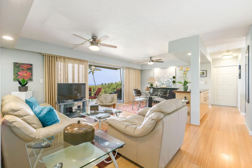Photo of Livingroom in Keauhou