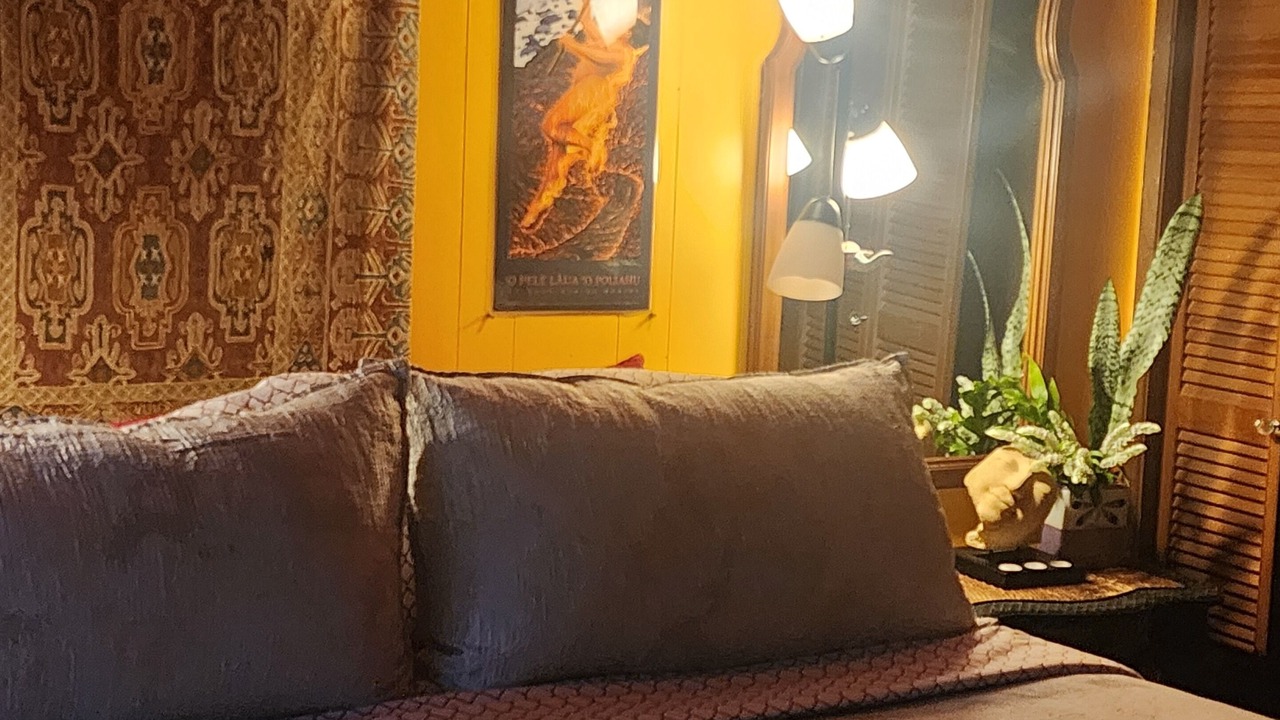 Photo of Bedroom in Kalapana