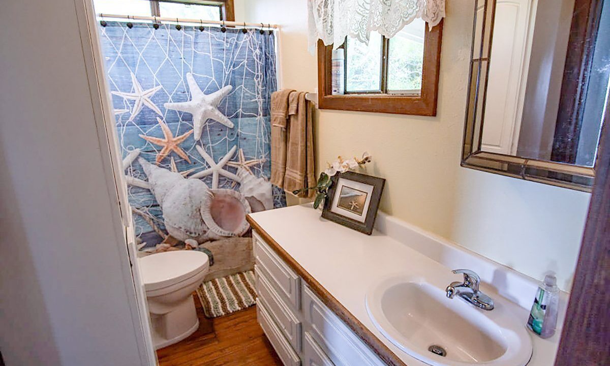 Photo of Bathroom in Haliimaile