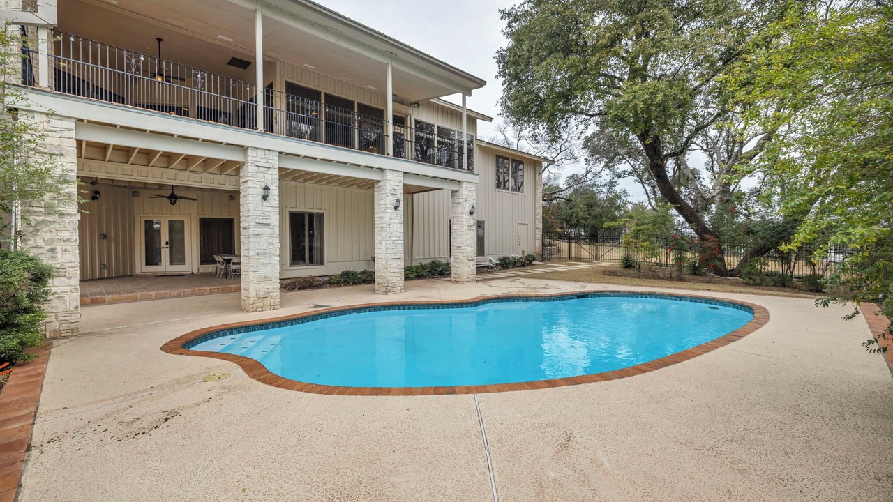 Photo of Outdoor in The Estates Above Lost Creek