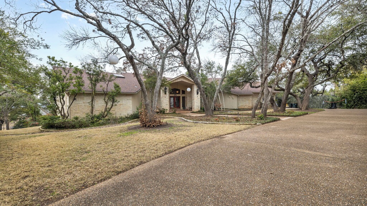 Photo of Outdoor in The Estates Above Lost Creek