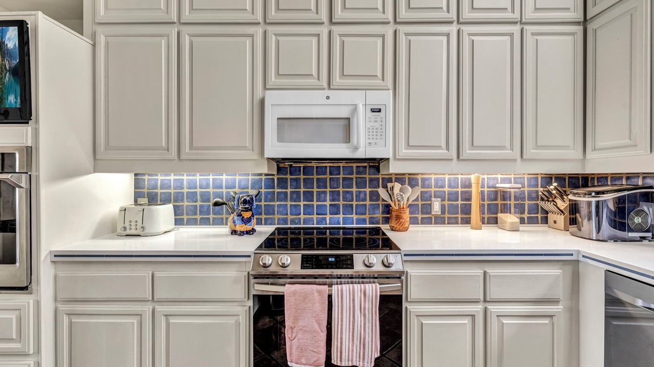 Photo of Kitchen in The Estates Above Lost Creek