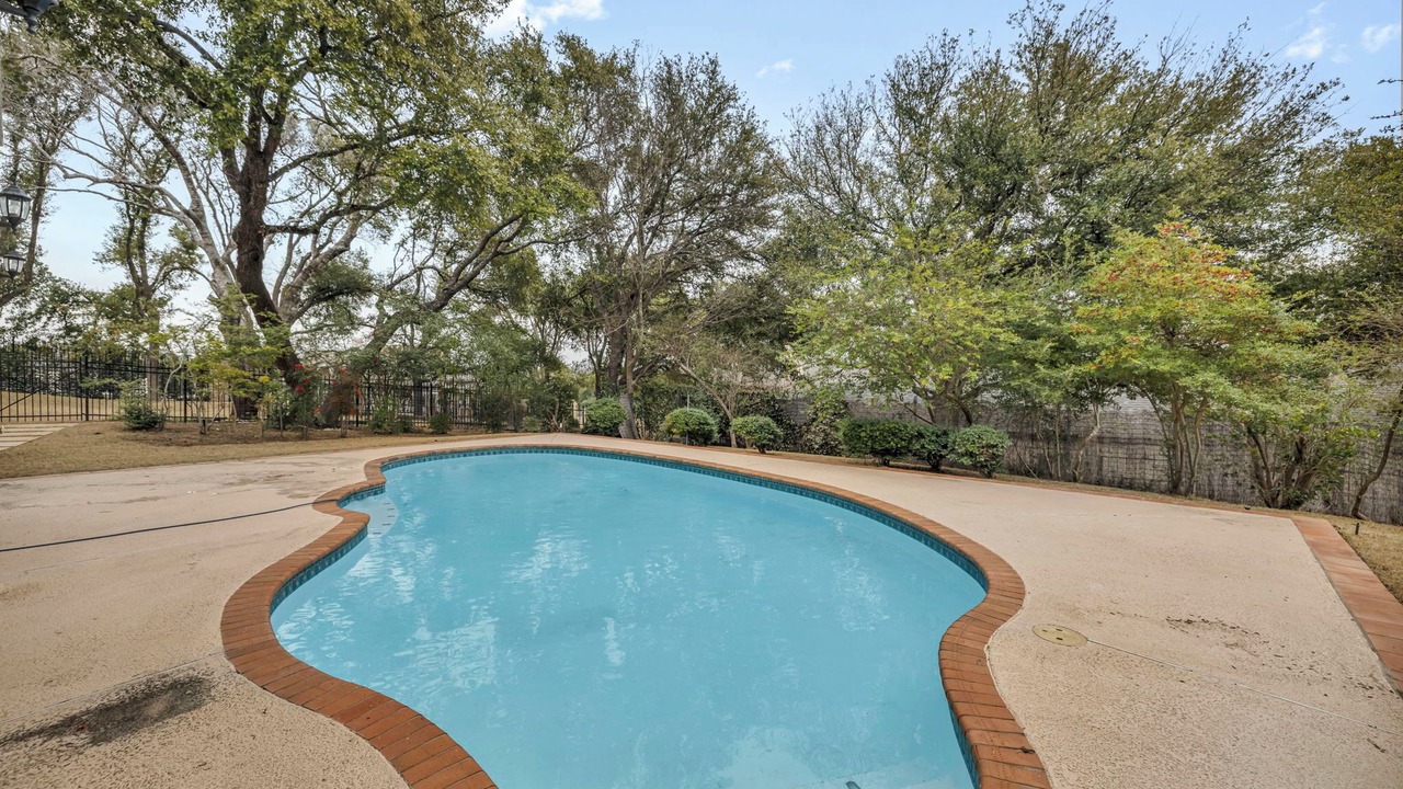 Photo of Outdoor in The Estates Above Lost Creek