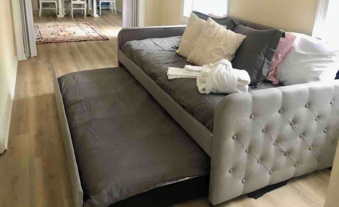 Photo of Livingroom in Hanahan