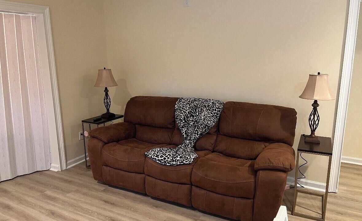Photo of Livingroom in Hanahan