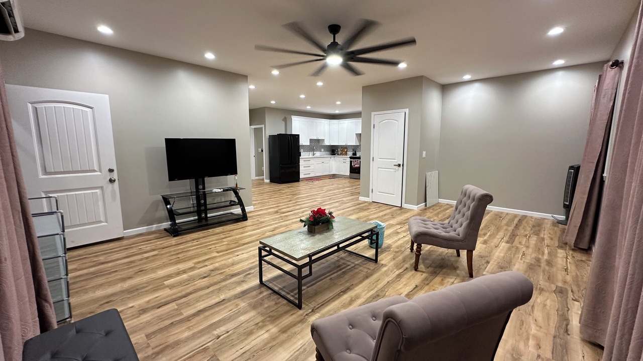 Photo of Livingroom in Pearl City