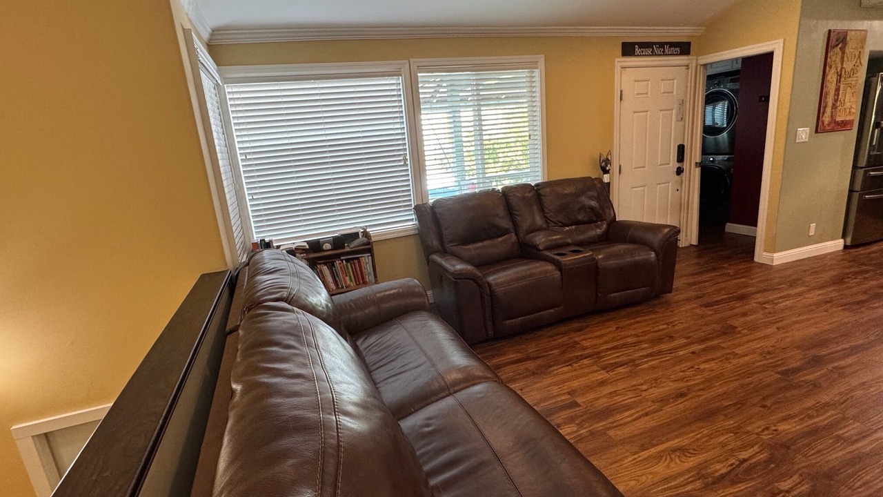 Photo of Livingroom in Aiea