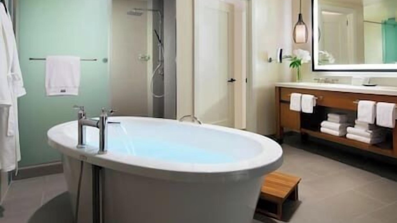 Photo of Bathroom in Lahaina
