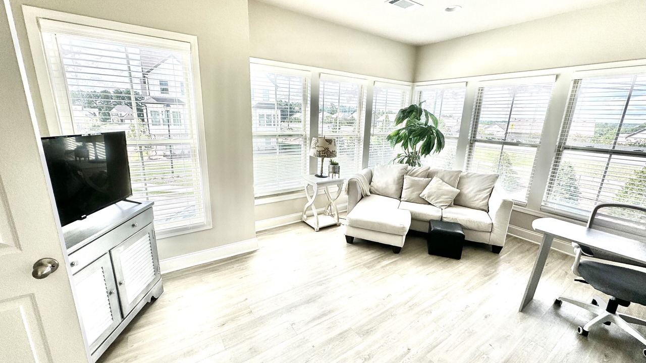 Photo of Livingroom in Buford