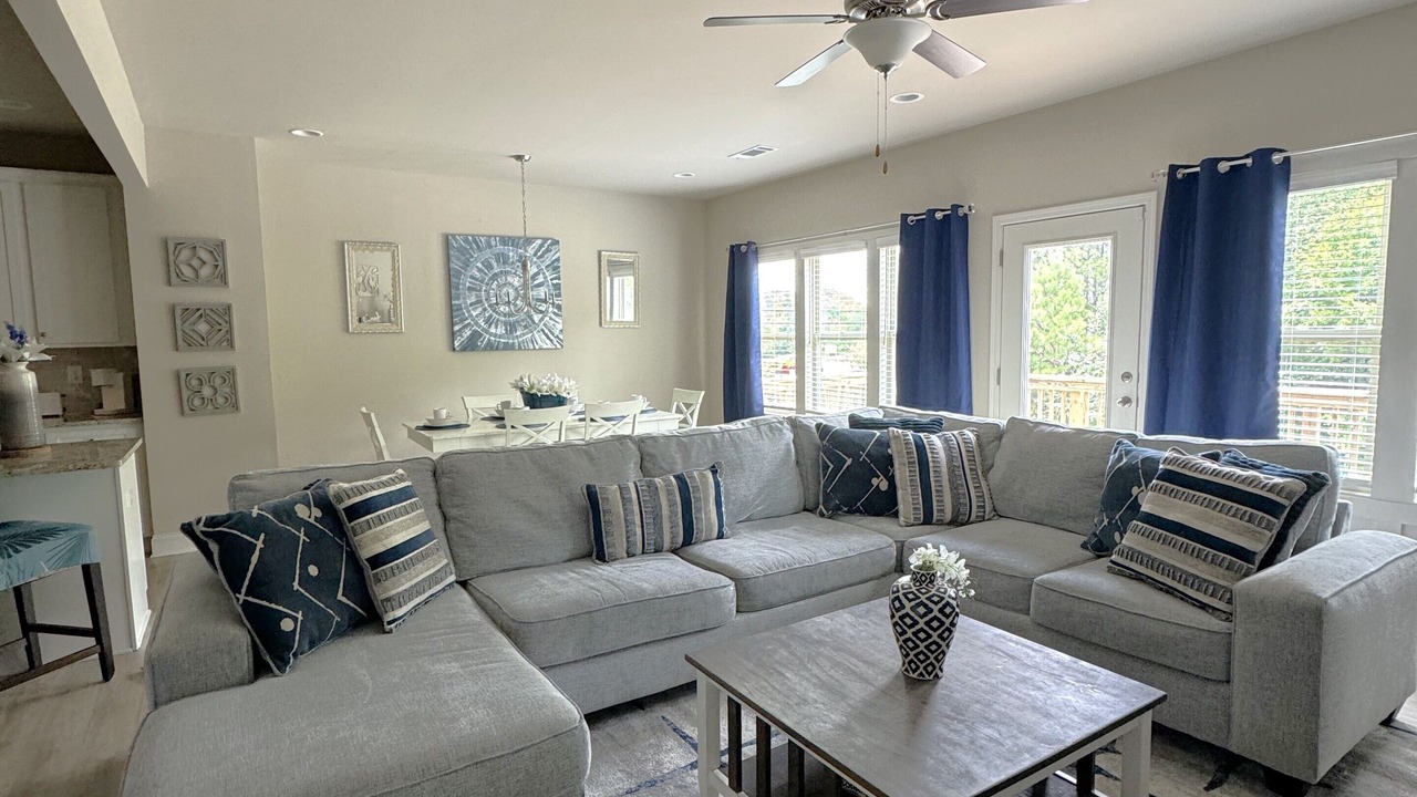 Photo of Livingroom in Buford