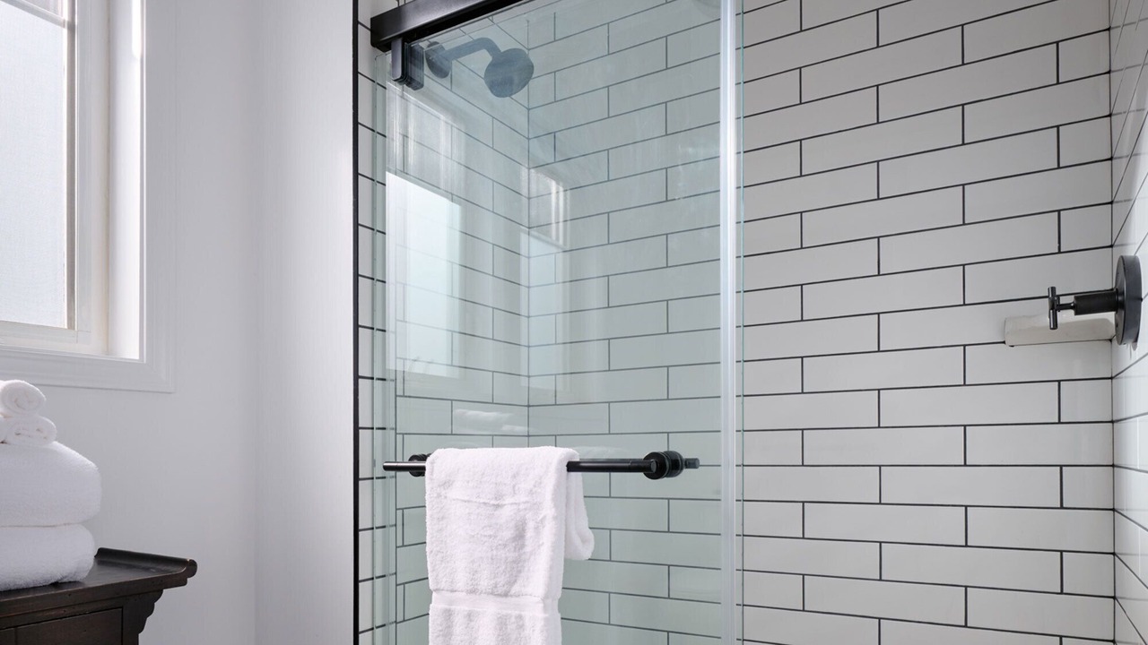 Photo of Bathroom in Wailuku