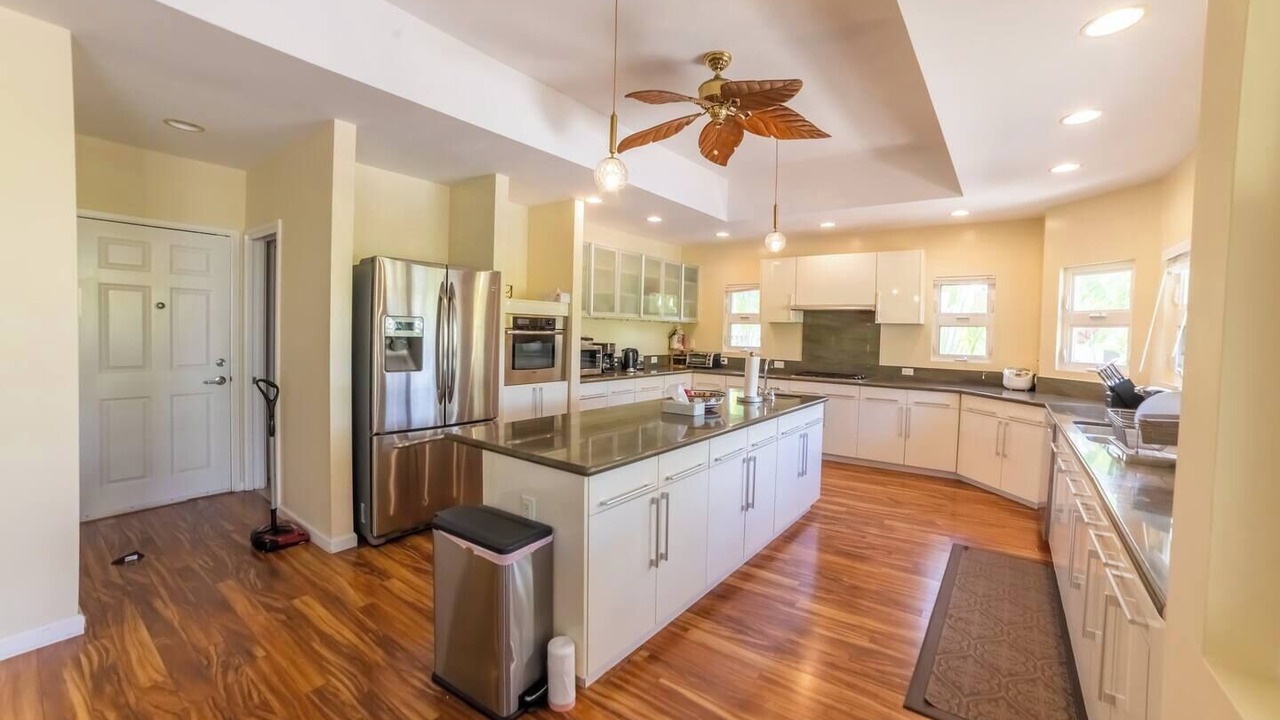 Photo of Kitchen in Keolu Hills