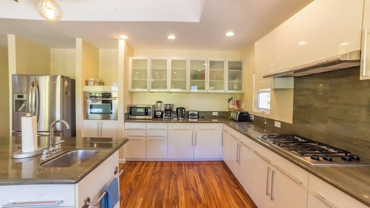 Photo of Kitchen in Keolu Hills