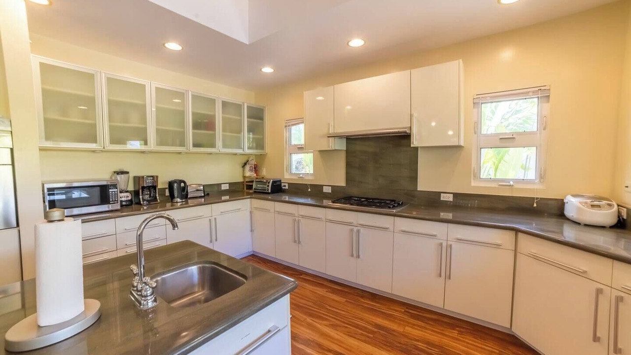 Photo of Kitchen in Keolu Hills