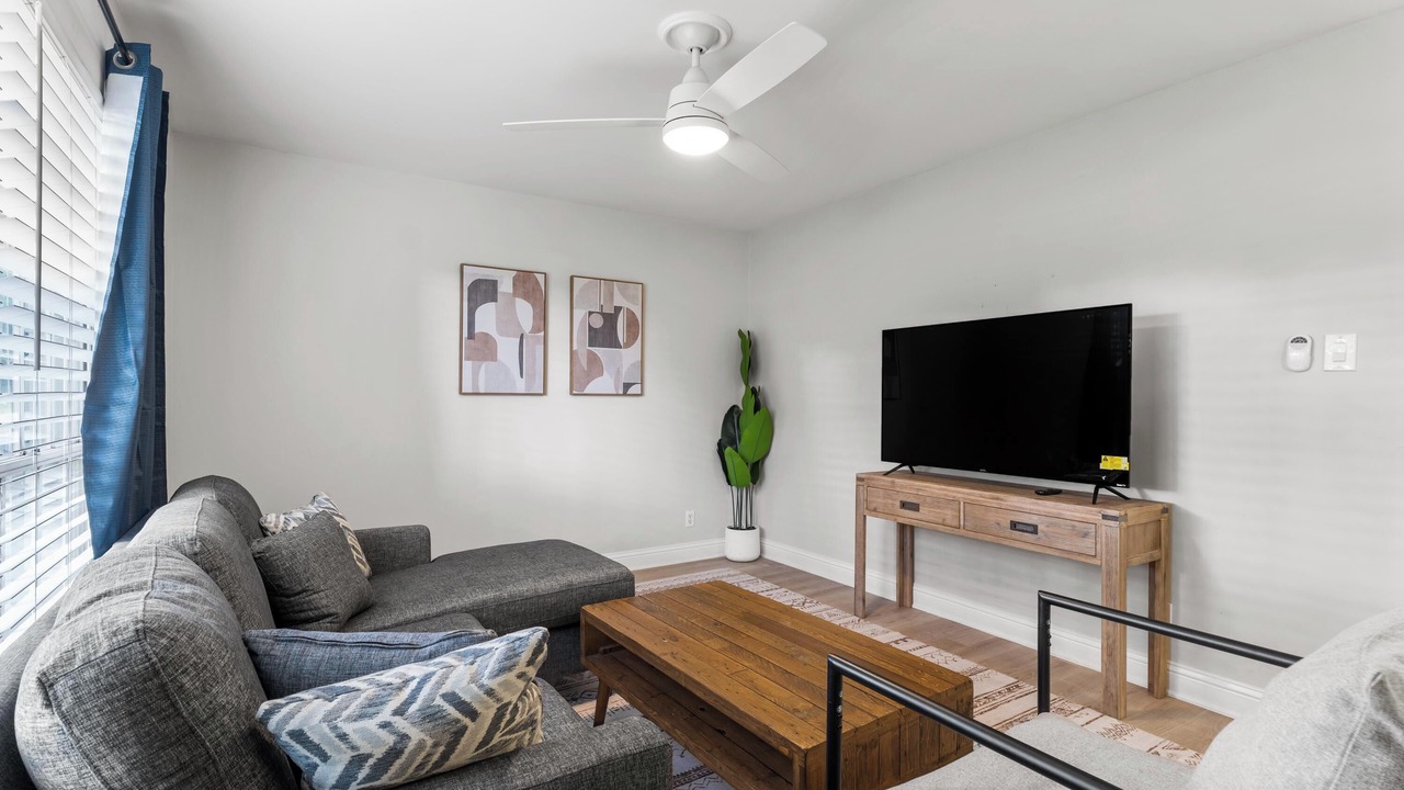 Photo of Livingroom in South Manchaca
