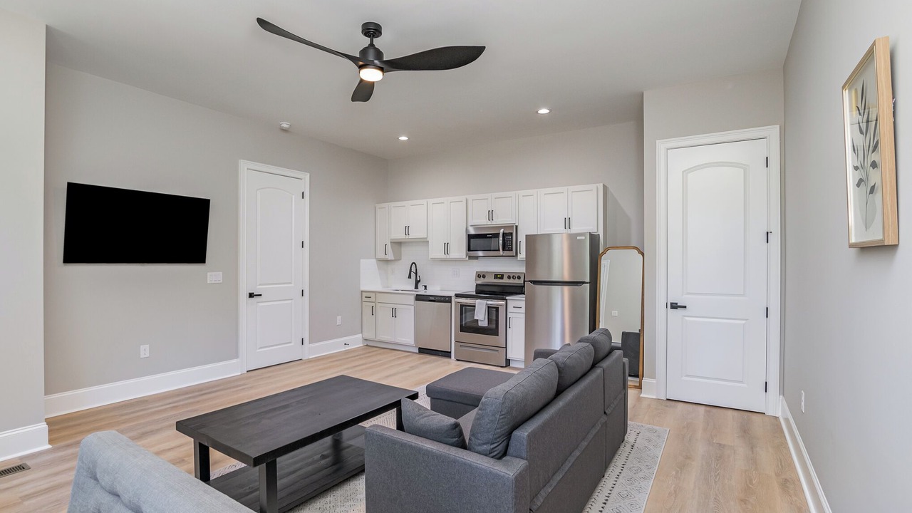 Photo of Livingroom in Weddington