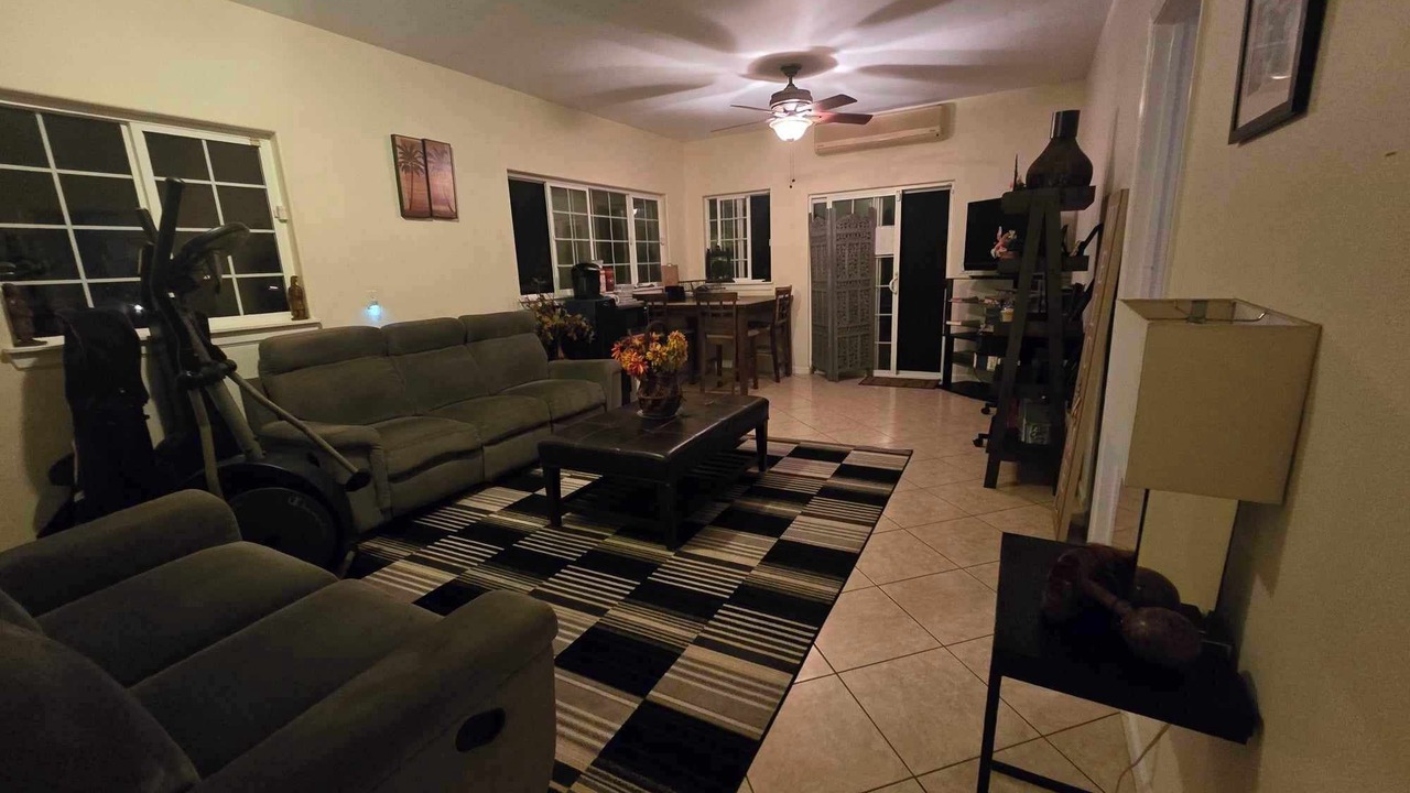 Photo of Livingroom in Wailuku