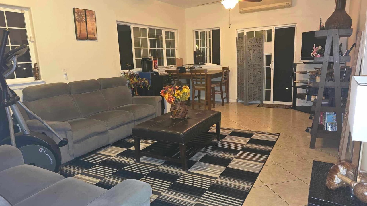 Photo of Livingroom in Wailuku