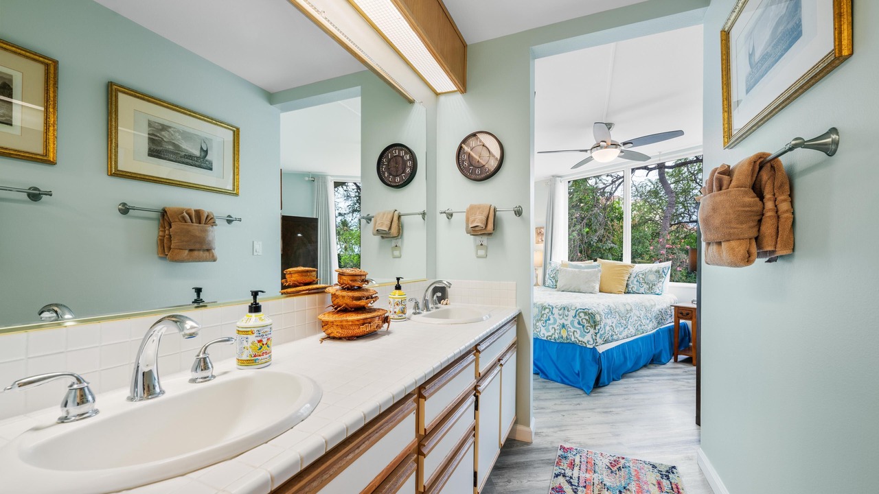 Photo of Bathroom in Keauhou