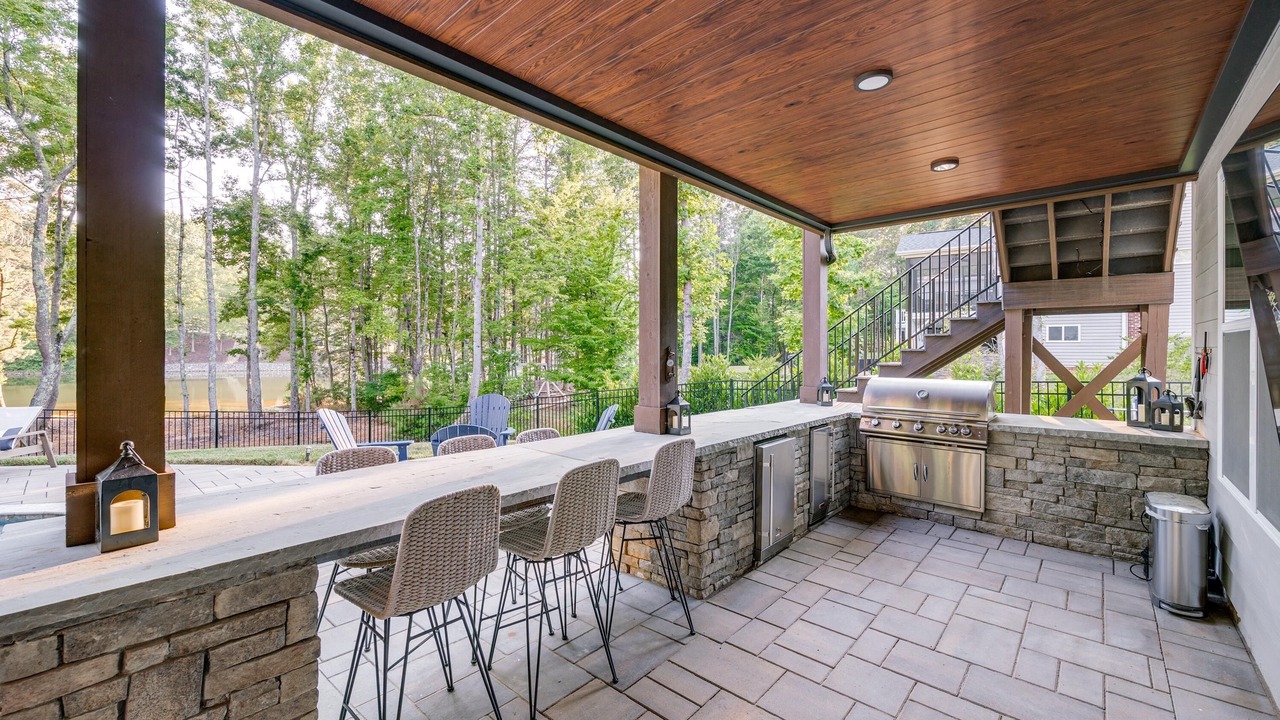 Photo of Outdoor in Mayhew