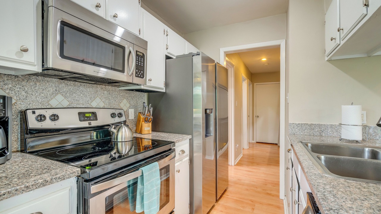 Photo of Kitchen in Westlake Highlands