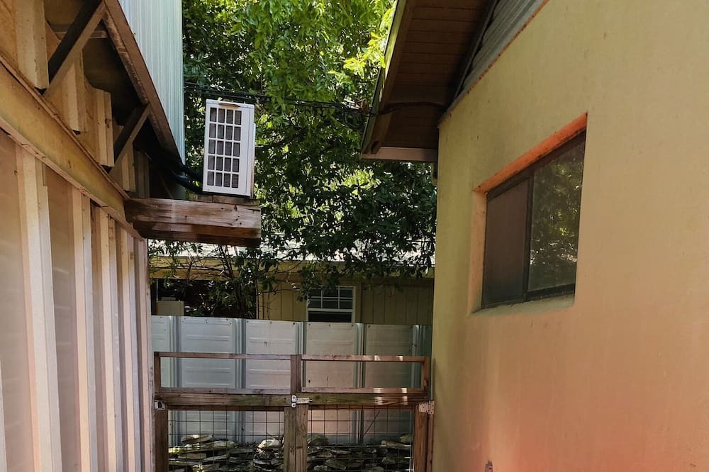 Photo of Outdoor in Holly