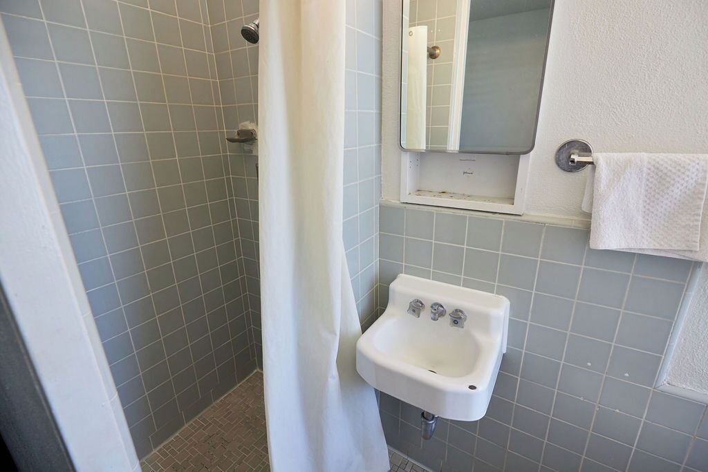Photo of Bathroom in Ala Moana