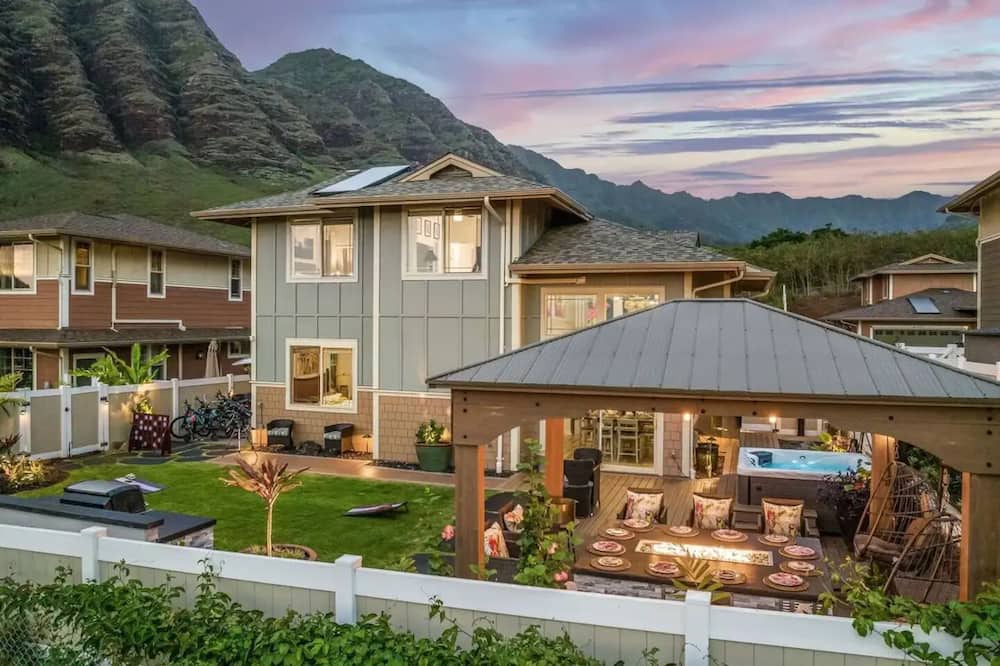 Photo of Outdoor in Makaha Valley