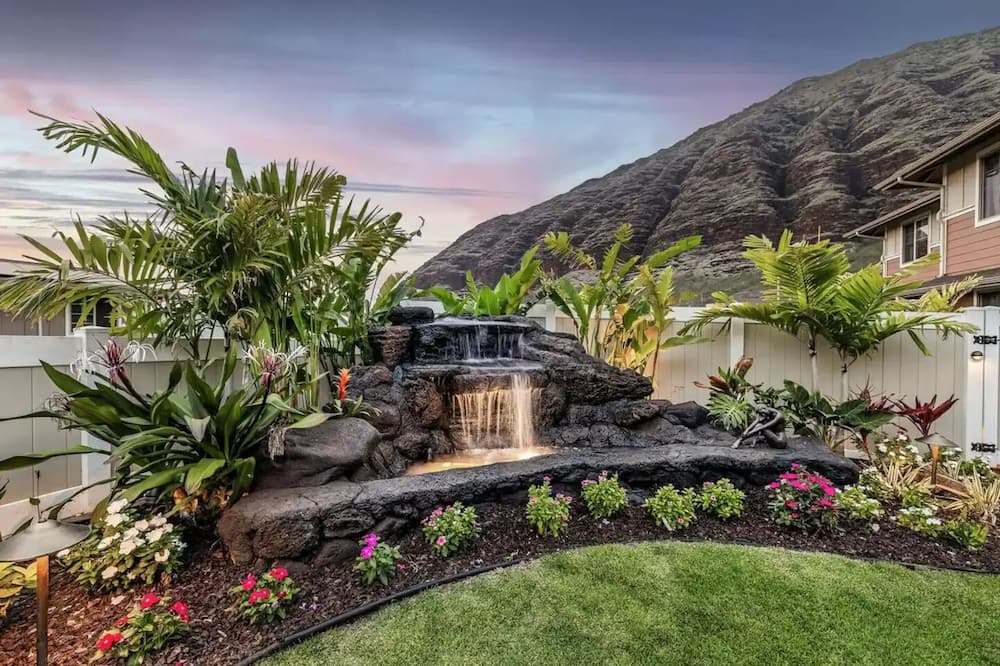 Photo of Outdoor in Makaha Valley