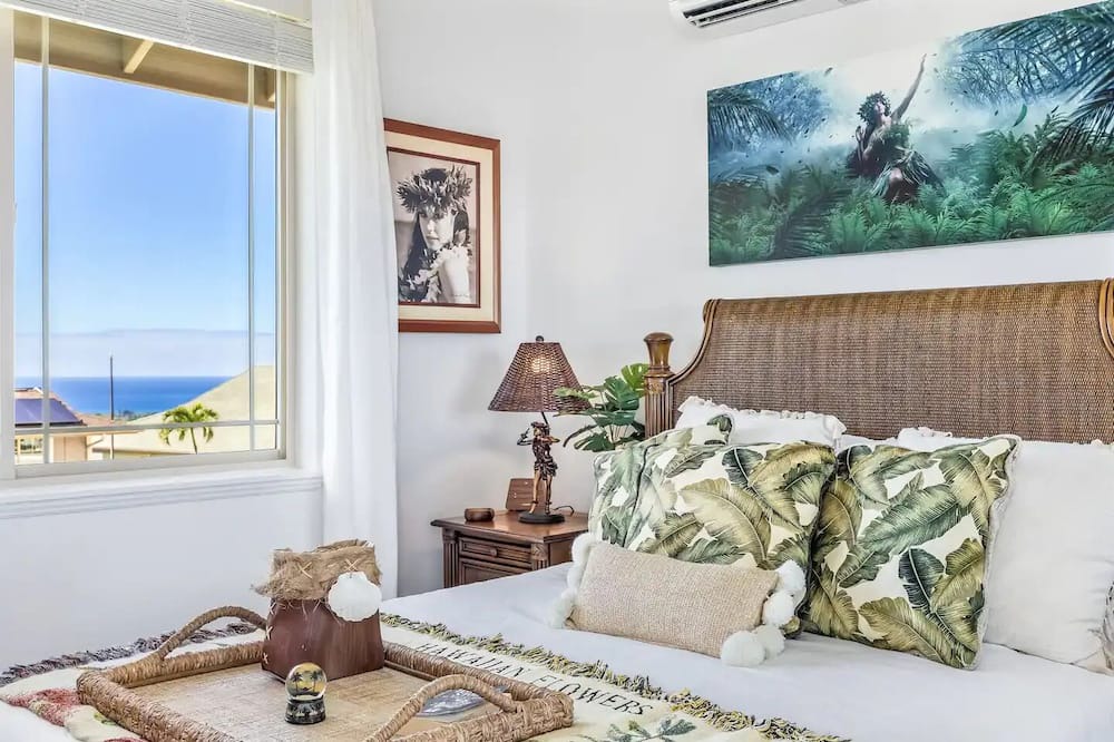Photo of Livingroom in Makaha Valley