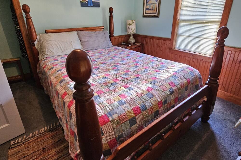 Photo of Bedroom in Conway