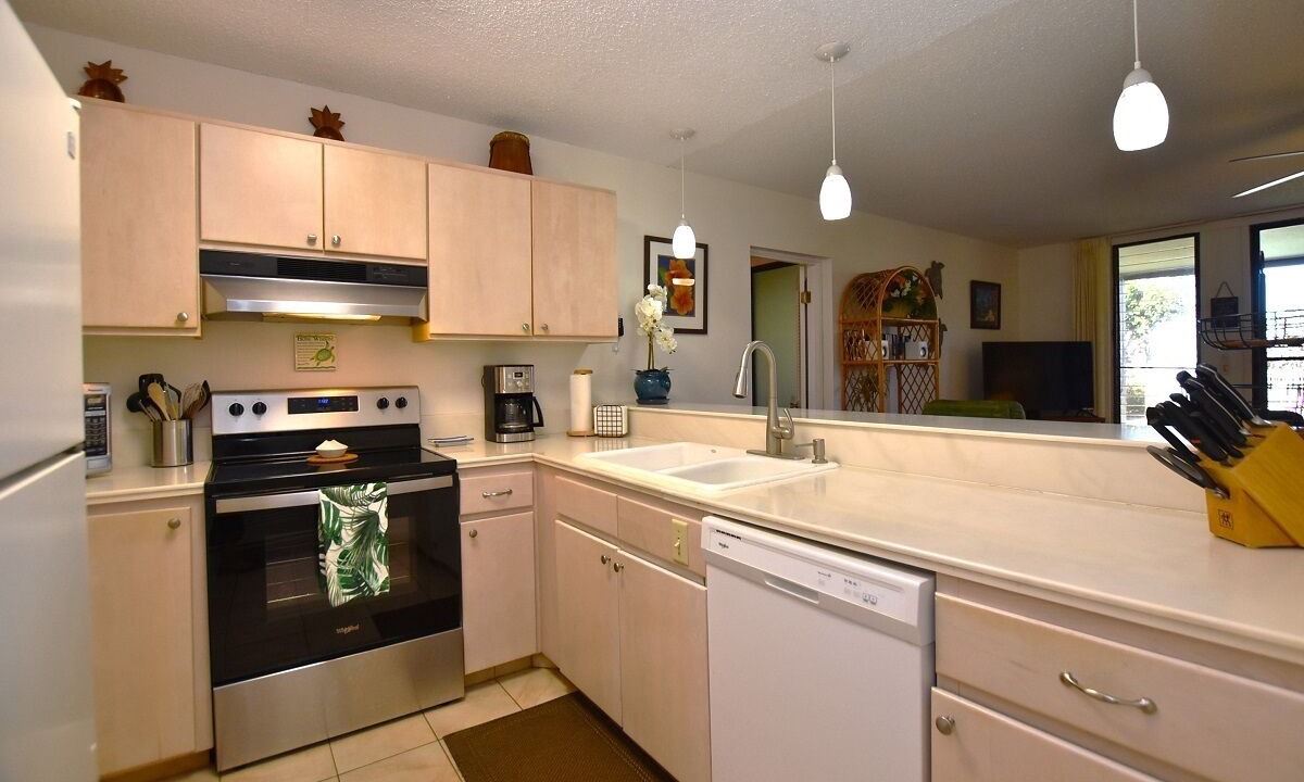 Photo of Kitchen in Waikoloa
