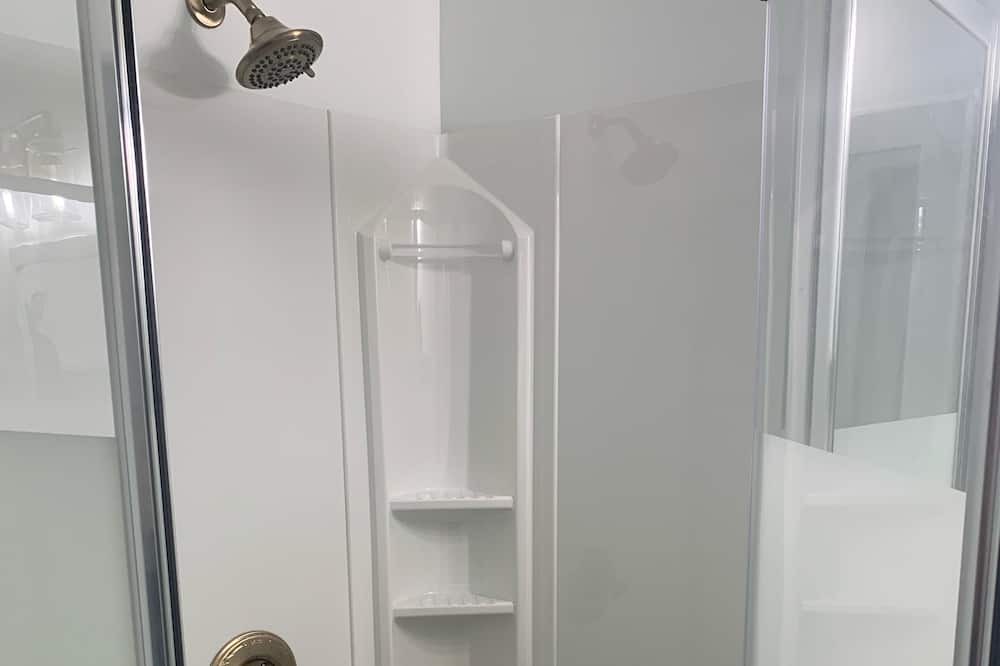 Photo of Bathroom in Kona Palisades