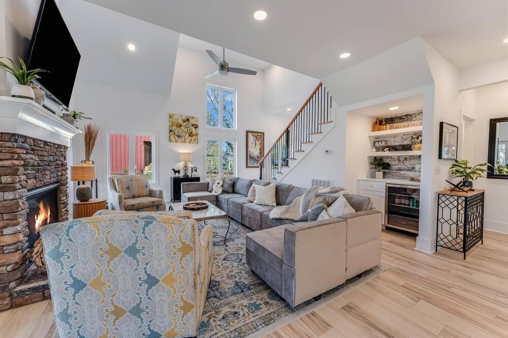 Photo of Livingroom in Hartwell