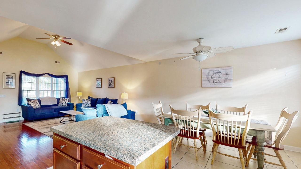 Photo of Livingroom in Boiling Spring Lakes