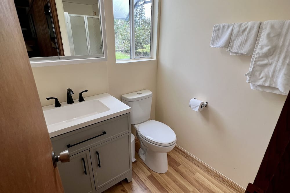 Photo of Bathroom in Kealia