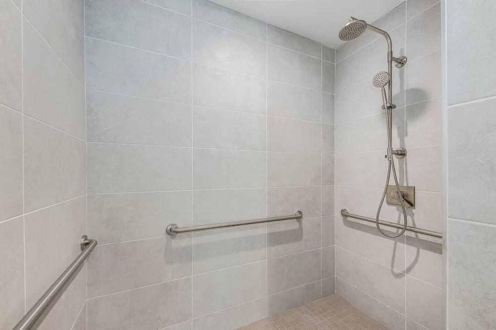 Photo of Bathroom in Kaneohe