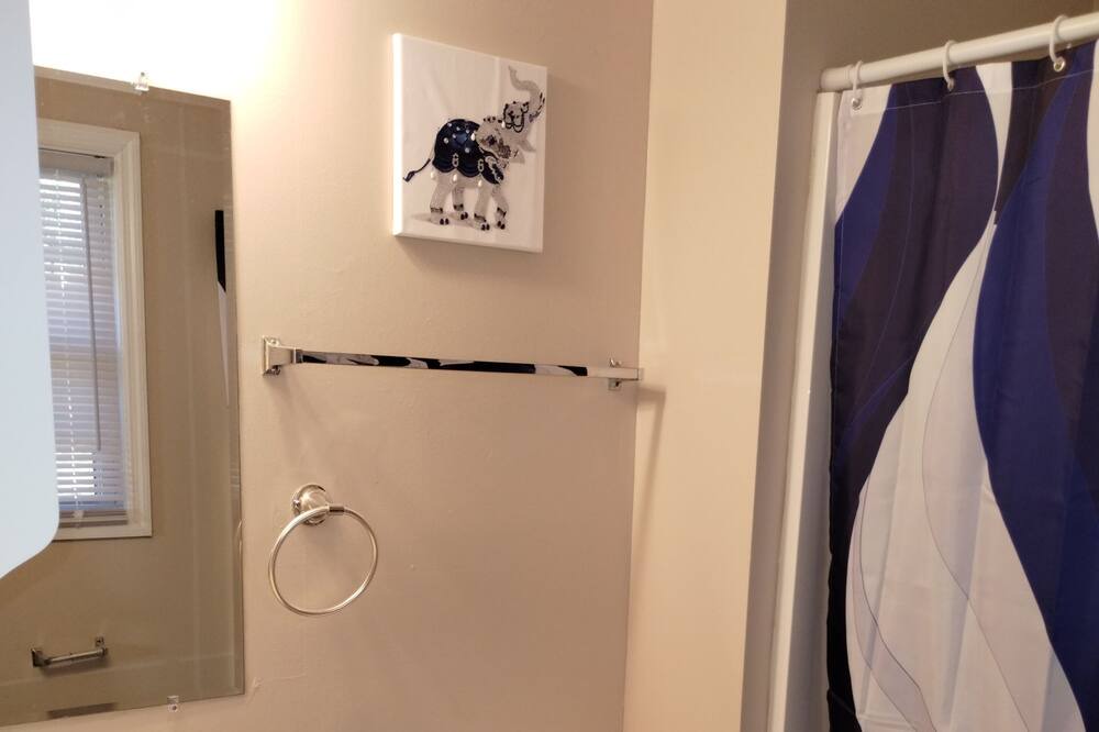 Photo of Bathroom in White Stone