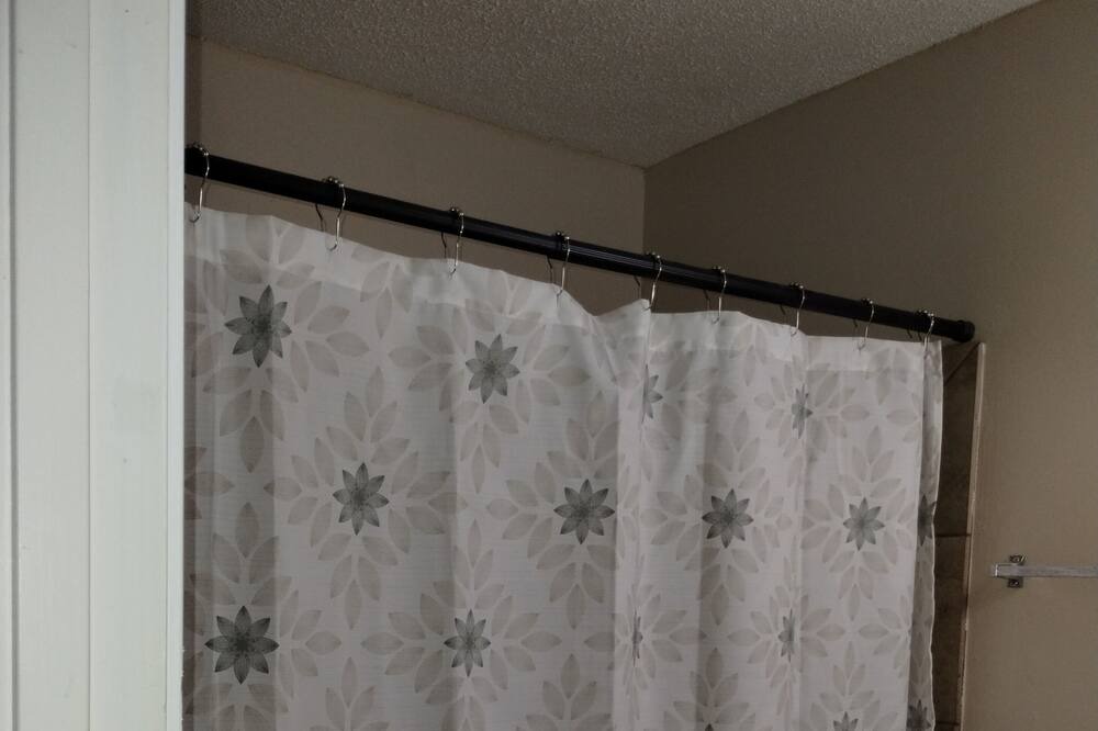 Photo of Bathroom in White Stone