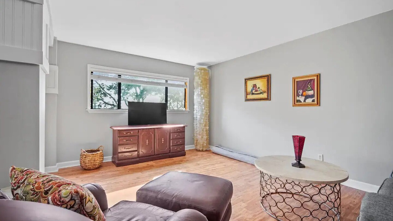 Photo of Livingroom in Spanish Wells