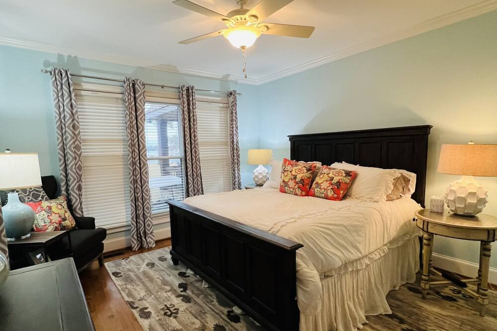 Photo of Bedroom in Chapin