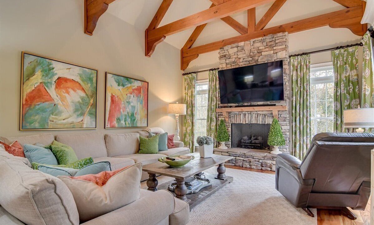 Photo of Livingroom in Evans