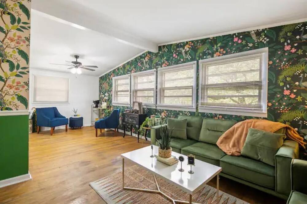 Photo of Livingroom in Fayetteville