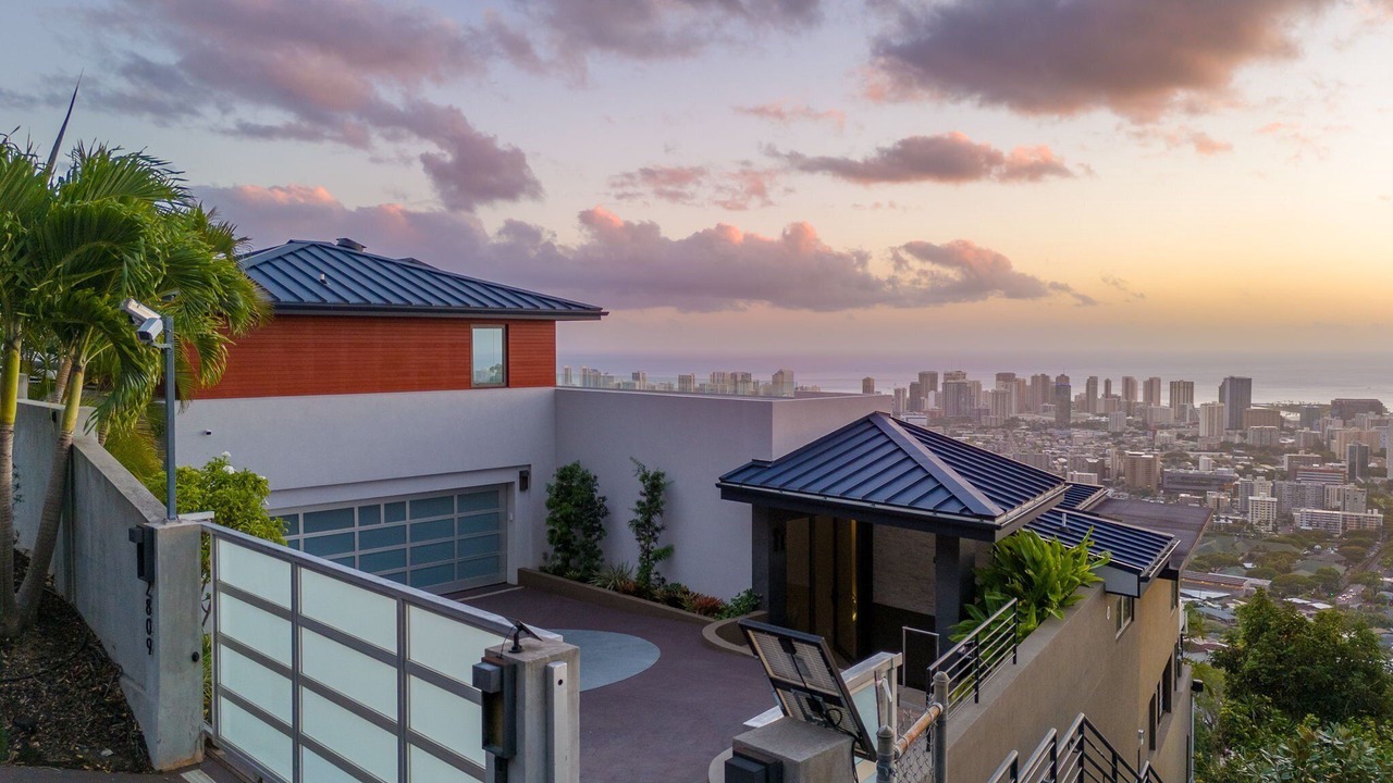Photo of Others in Makiki