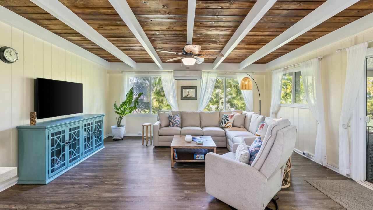 Photo of Livingroom in Kalama Tract