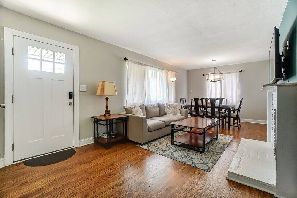 Photo of Bedroom in Enderly Park