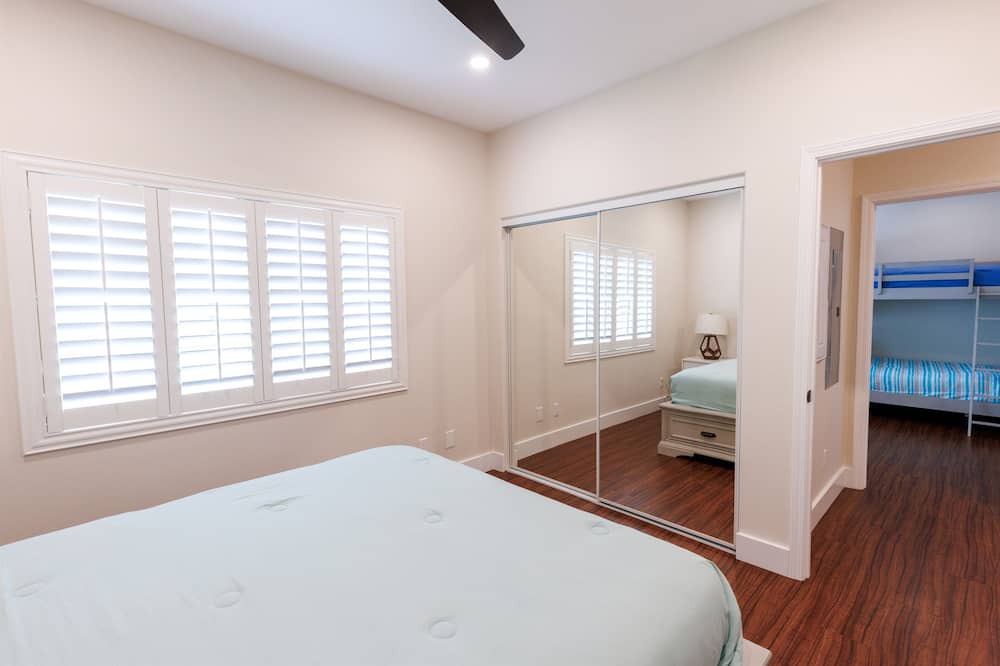Photo of Bedroom in Ka'a'awa