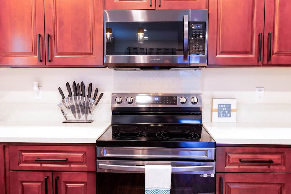 Photo of Kitchen in Ka'a'awa